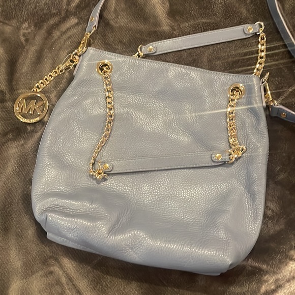 Michael Kors summer blue chain link crossbody - NWOT - Picture 4 of 7